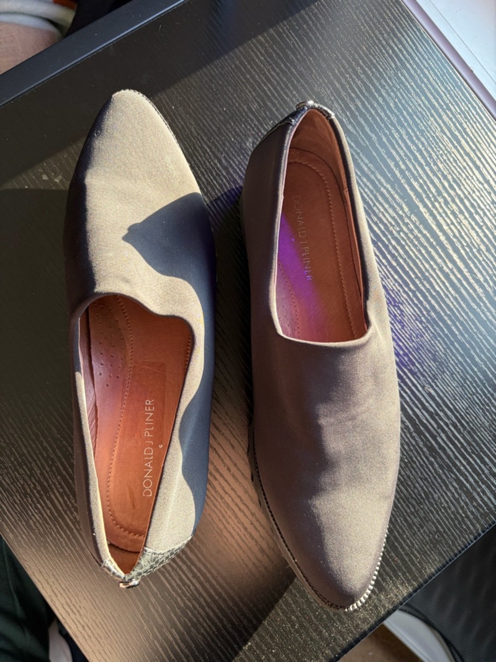 Donald J. Pliner Black Stretch Pointed Toe Loafer Flat Snakeskin Heel Size 10